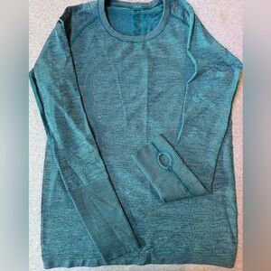 Lululemon swifty tech long sleeve shirt